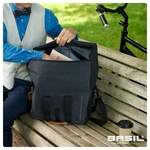 basil-urban-dry-business-fietstas-20-liter-dark-gr