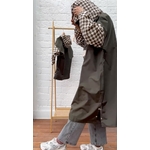 poncho-long-kaki-famile-a-enfiler