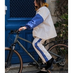 impermeable-a-enfiler-par-la-tete-cycliste-femme