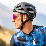 casque-velo-taac-porte-homme-cycliste
