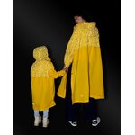 poncho-de-pluie-enfant-adulte-romea-mere-fille-jaune-motifs-graffiti-reflechissants-urban-circus
