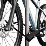 Antivol U OnGuard Black X Titan RockSolid sur un vélo