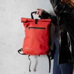 sac-a-dos-velo-design-colore-rouge-coral-femme