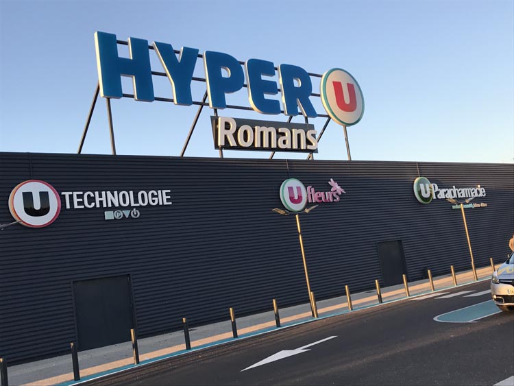 hyper u romans