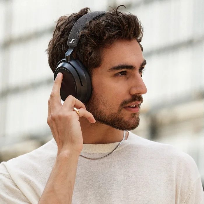 SENNHEISER Momentum 4