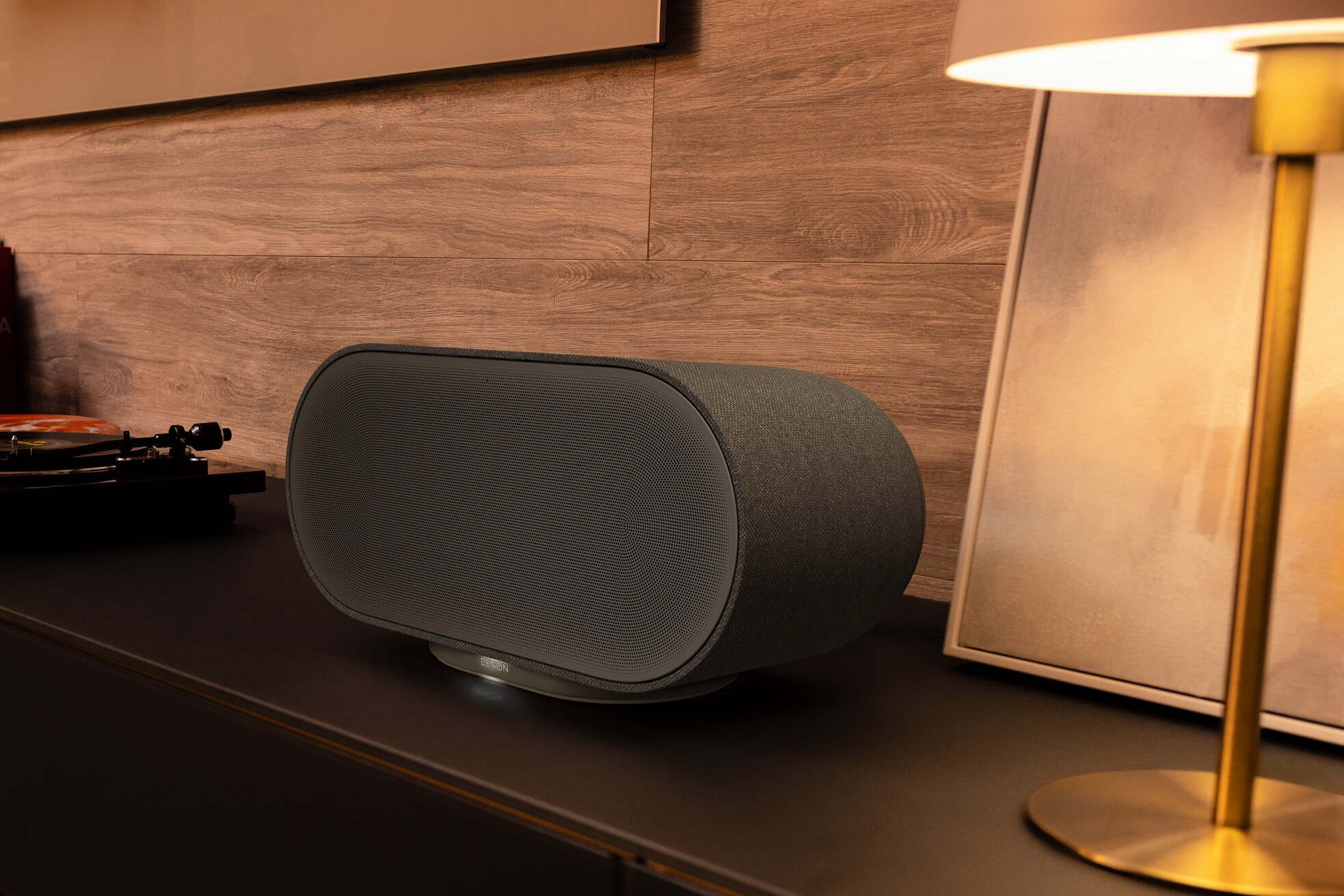 Low--Denon Home 600 Black lifestyle 32