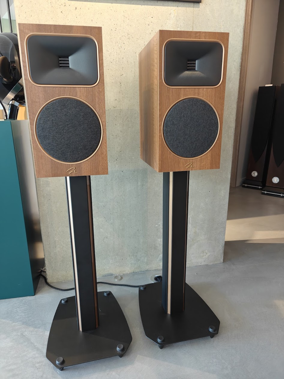 MARTIN LOGAN Motion Foundation B2 ( la paire) + pied