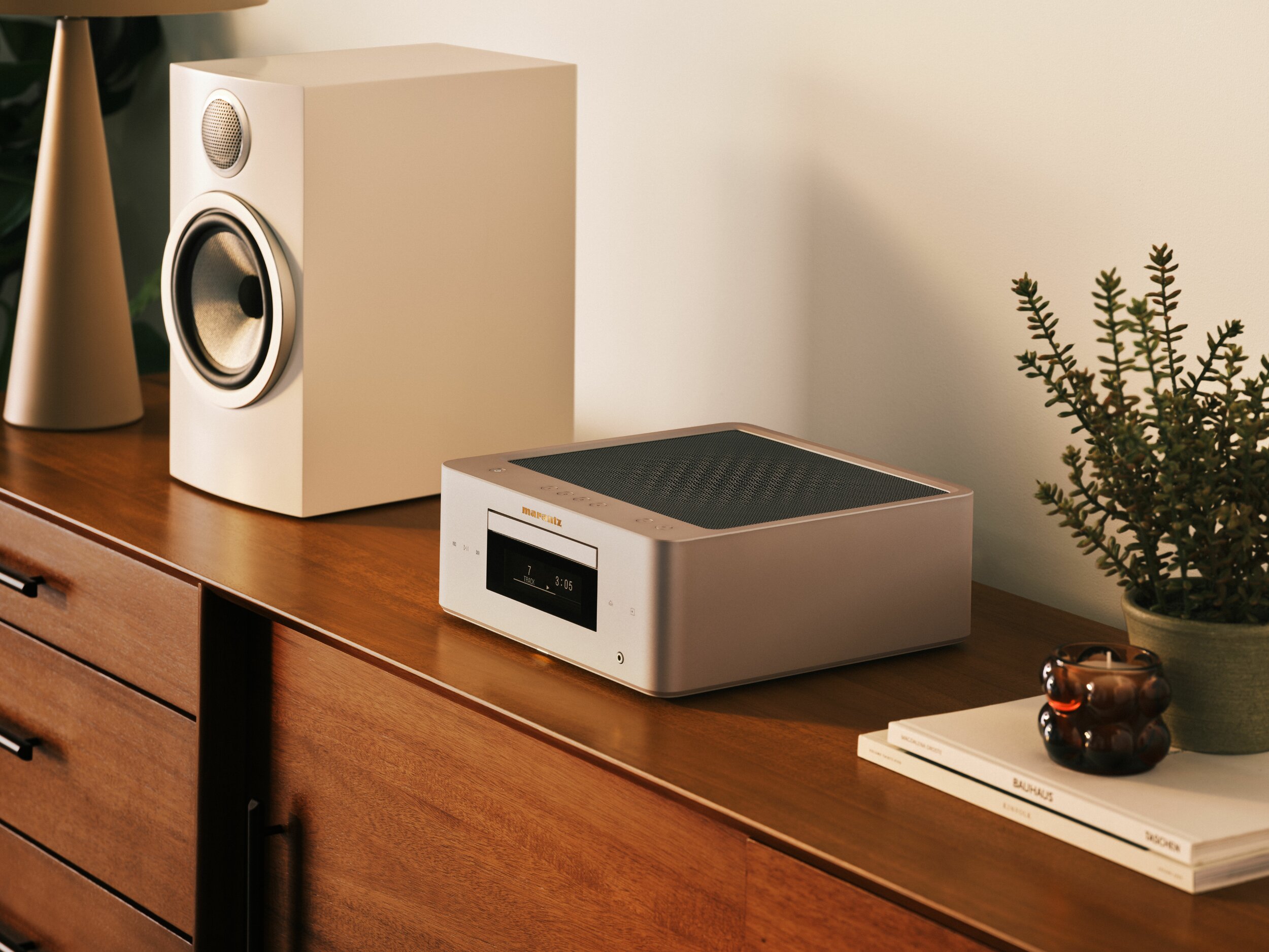 High--Marantz - MCR 60n Champagne Gold - Lifestyle 5