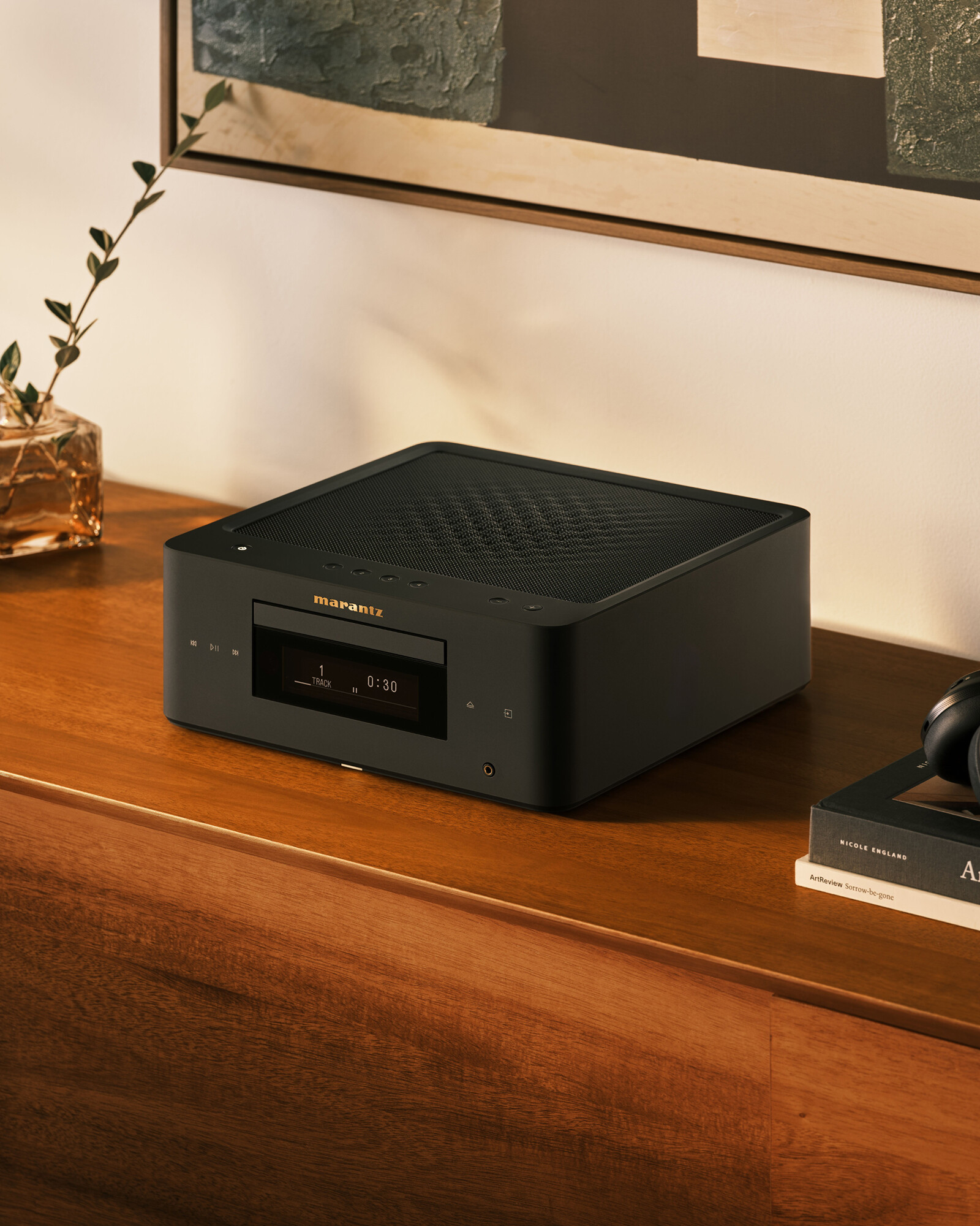 Low--Marantz - MCR 60n Black - Lifestyle 4 - 4x5