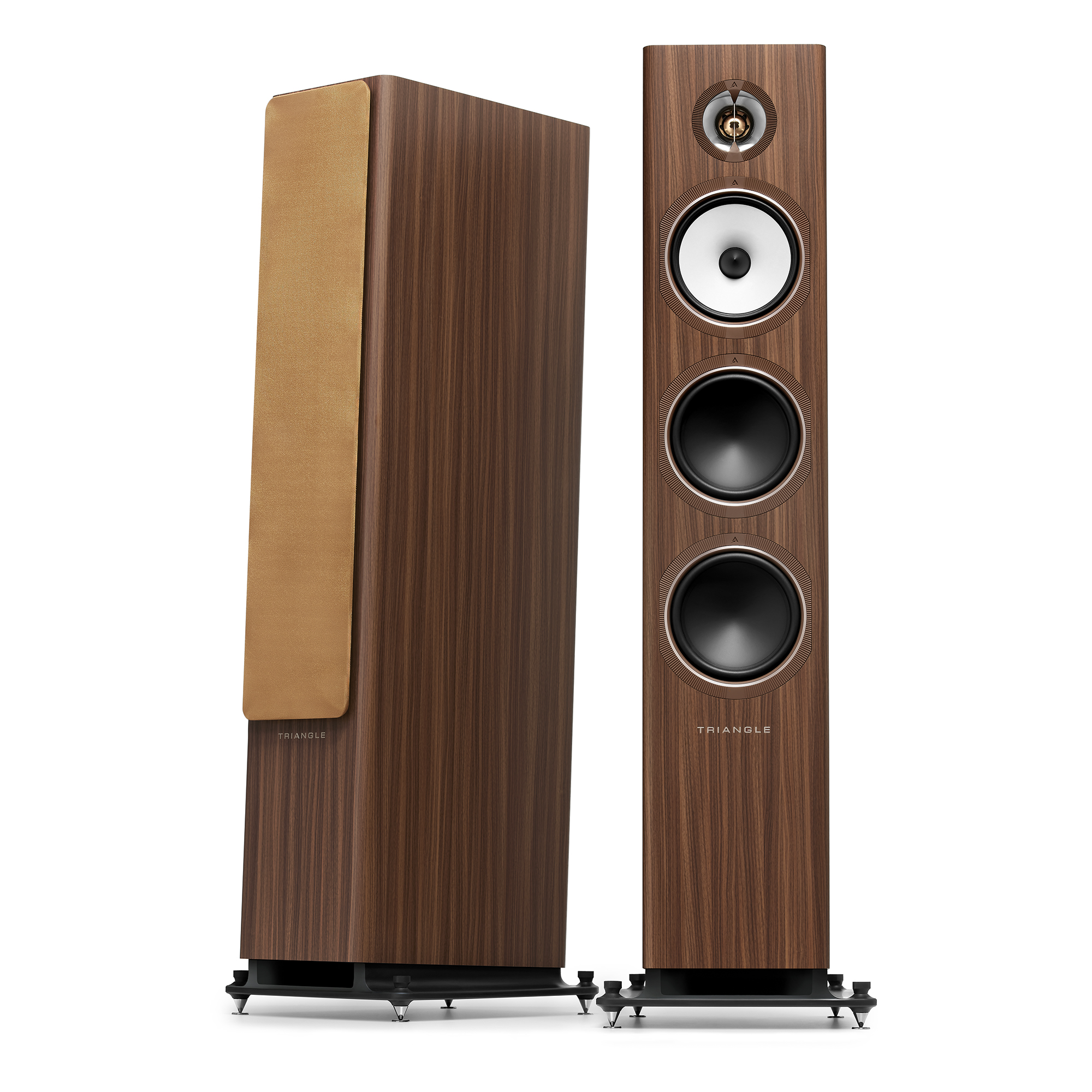 TRIANGLE-SOLSTICE-8-TEAK-PACKSHOT-01