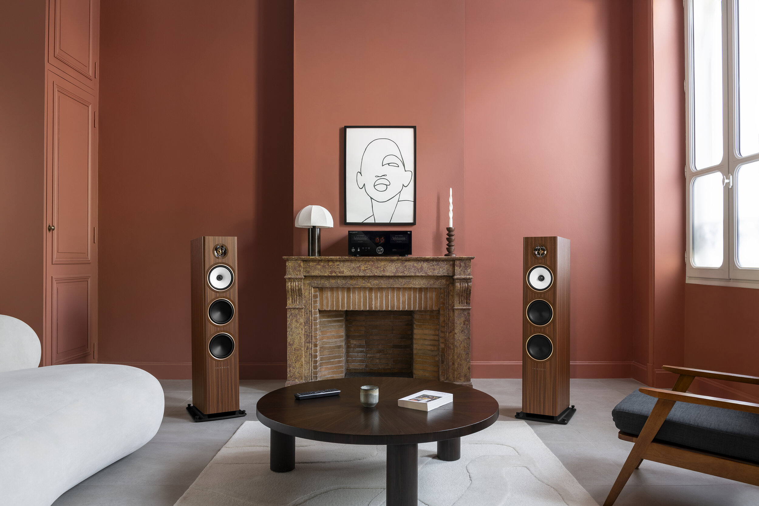 TRIANGLE-SOLSTICE-SOLS8-PICTURES-LIFESTYLE-01-TEAK