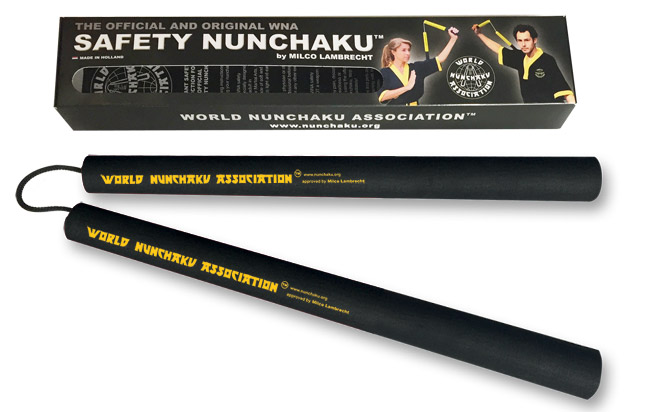 nunchaku noir en mousse