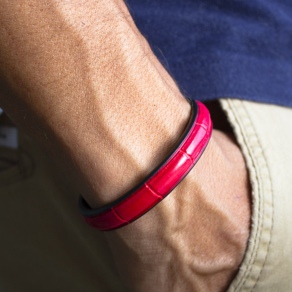 Crivellaro-Bracelets-croco-rouge-vif-poignet