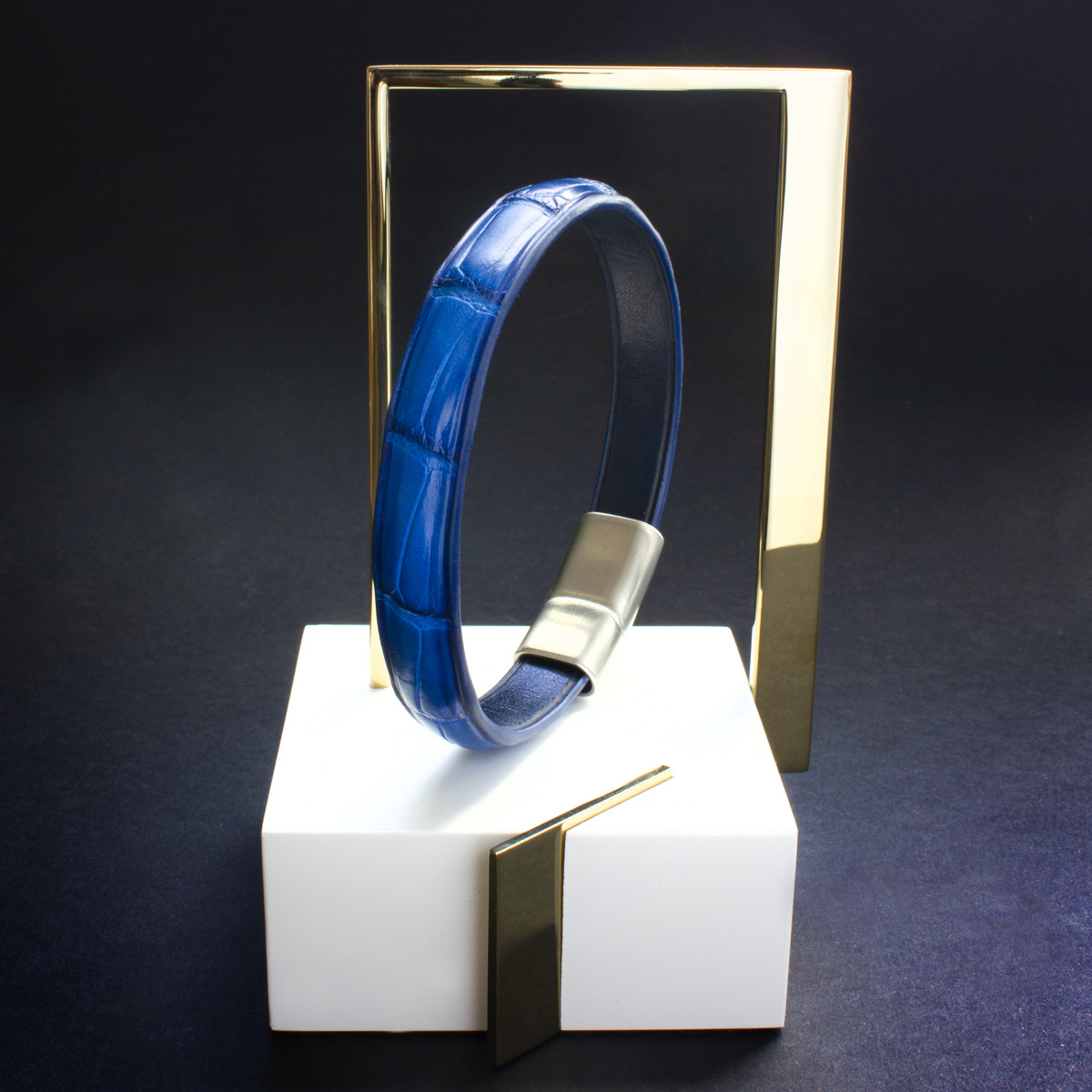Crivellaro-bracelet-croco-bleu-vif