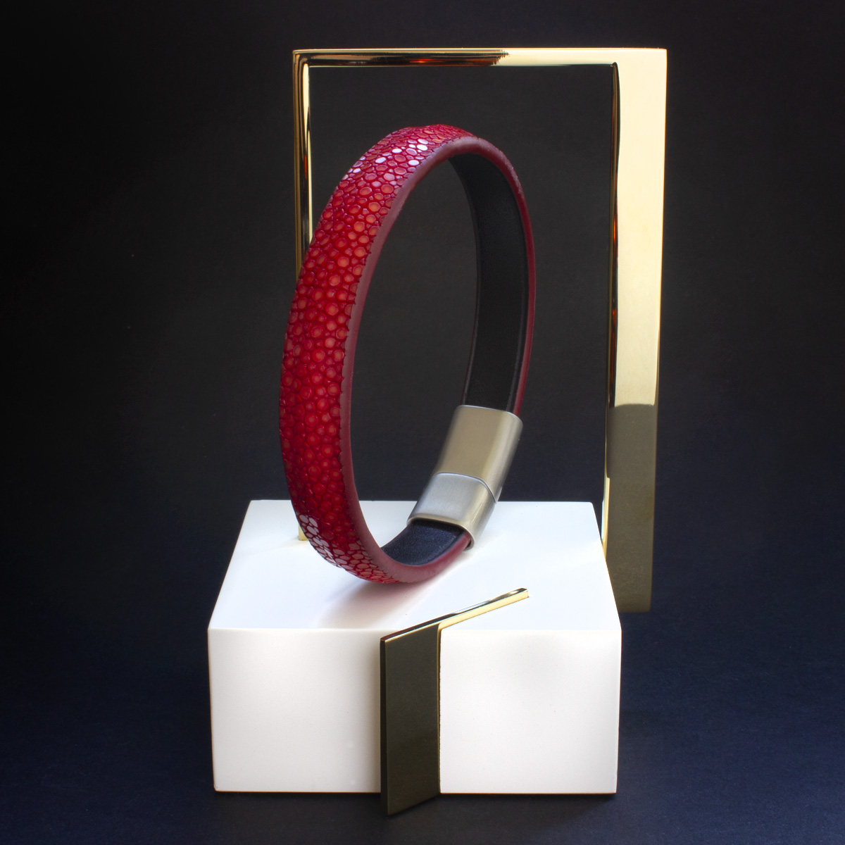 crivellaro-bracelet-galuchat-ponce-rouge-6