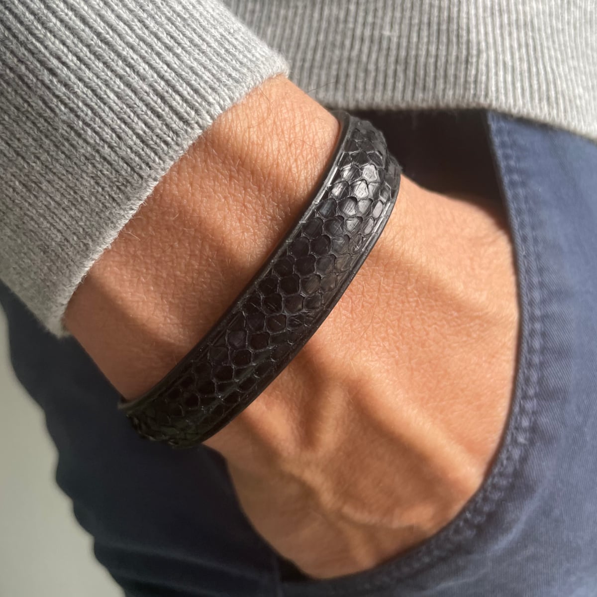 crivellaro-bracelet-karung-noir