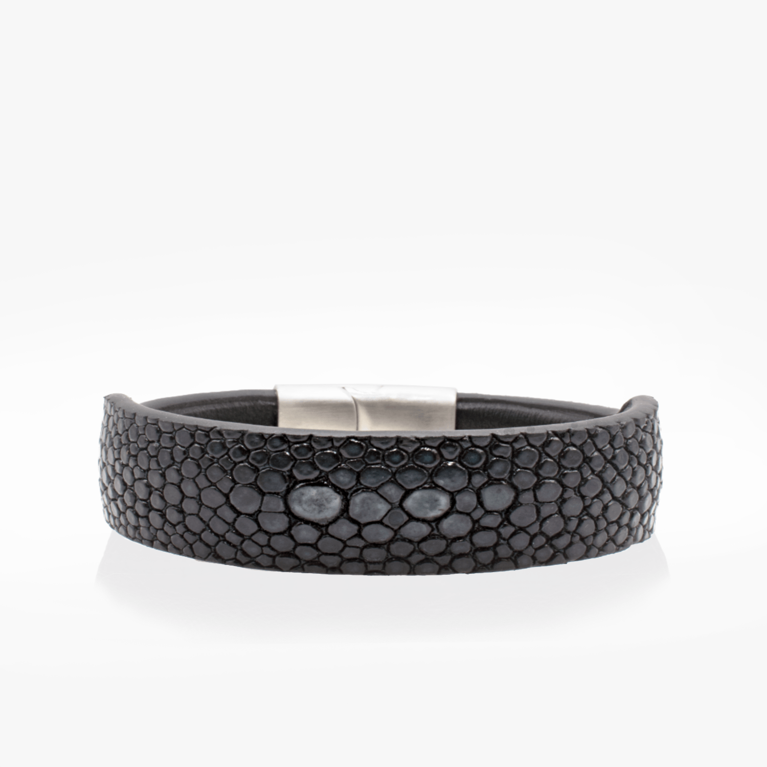 Manchette Galuchat noir | Perle centrale