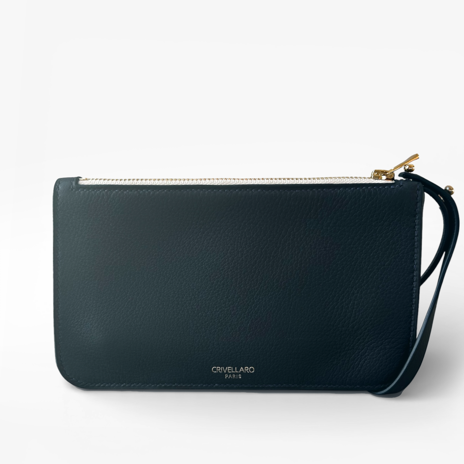Pochette en cuir bleu marine au grain fin avec dragonne
