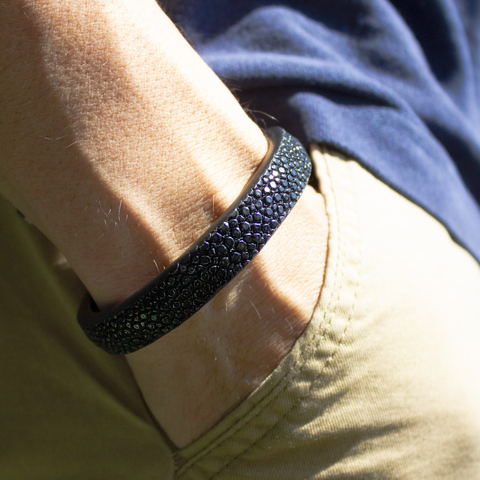 Bracelet Galuchat poncé noir