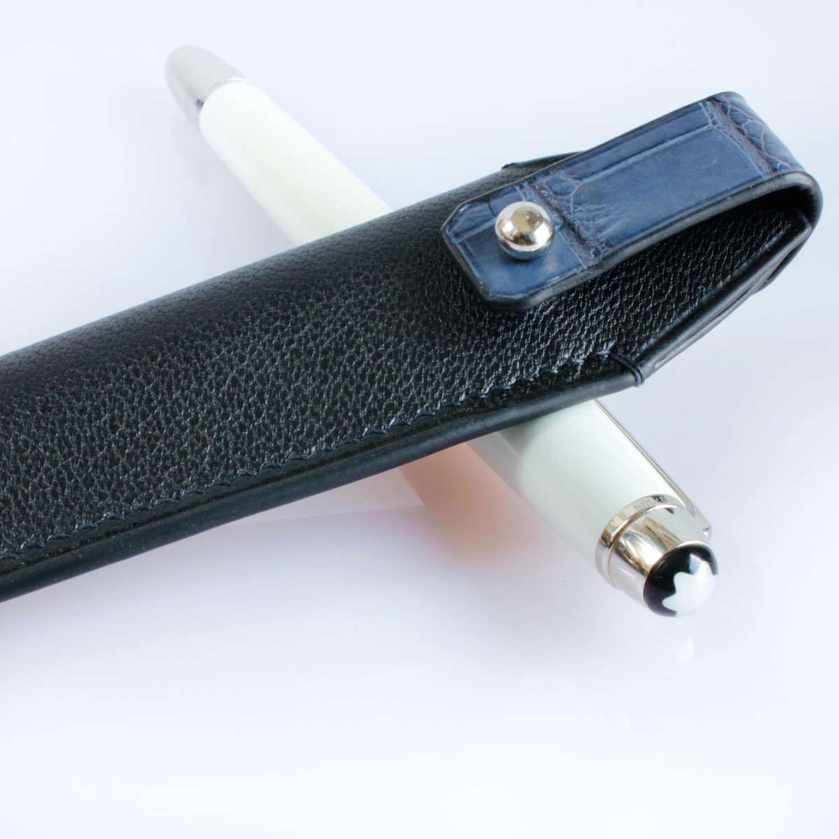 Etui à stylo en cuir