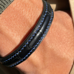 Crivellaro-Bracelet-Couture-Bleu-Croco-Noir-Poignet