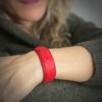 Crivellaro maroquinerie bracelet manchette autruche rouge