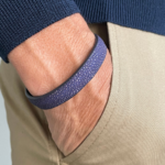 crivellaro-bracelet-galuchat-violet-poignet