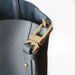 Crivellaro-Sac Cabas cuir Bleu mousqueton or