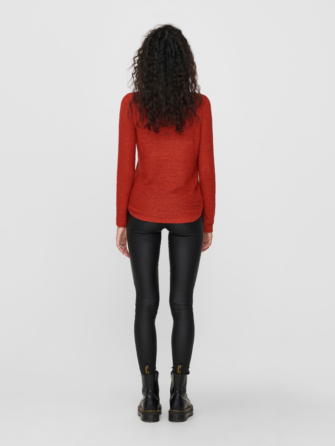 PULL GEENA ROUGE3