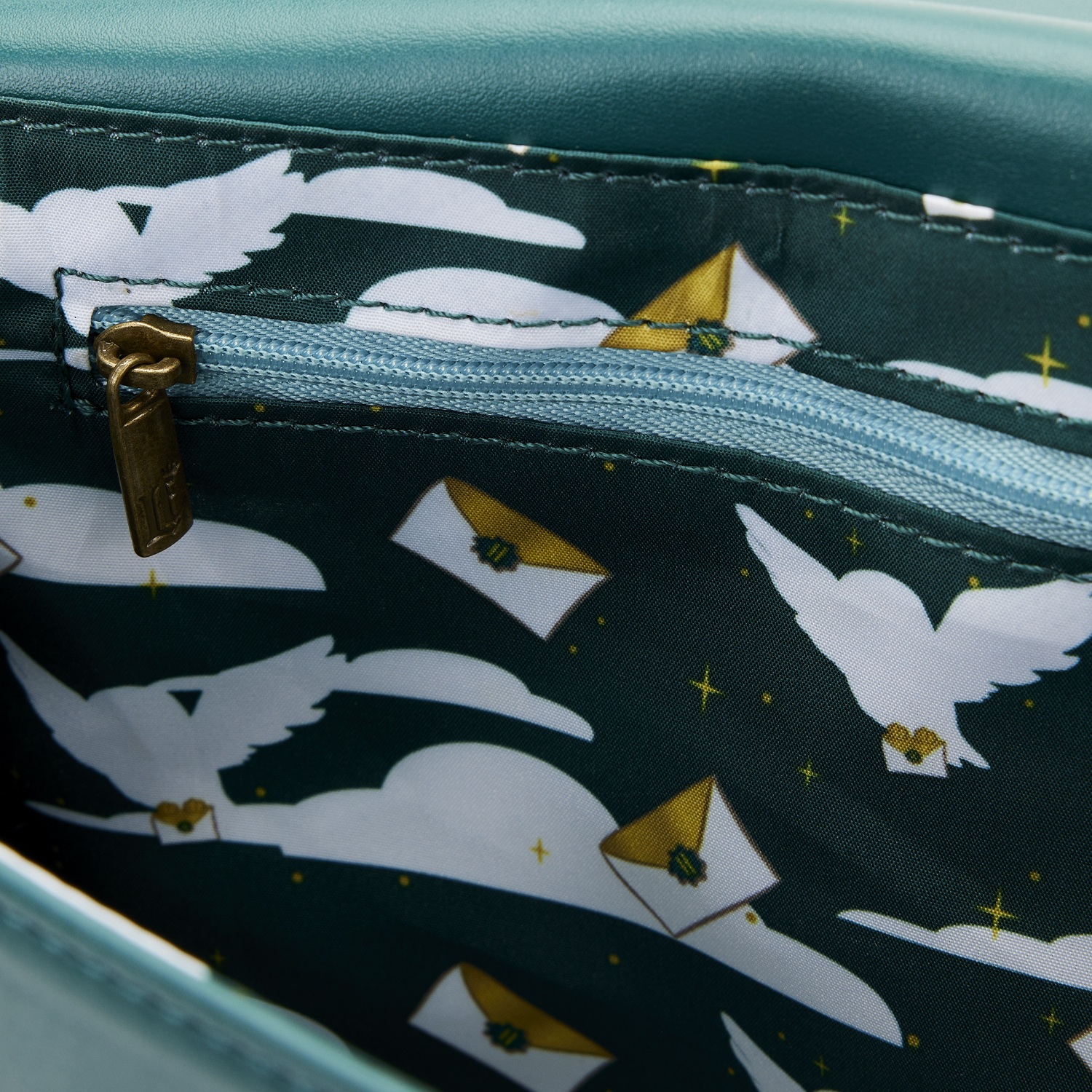 HPTB0193-LFHARRYPOTTERGOLDENHOGWARTSCROSSBODYBAGWITHPOUCH1474INSIDE