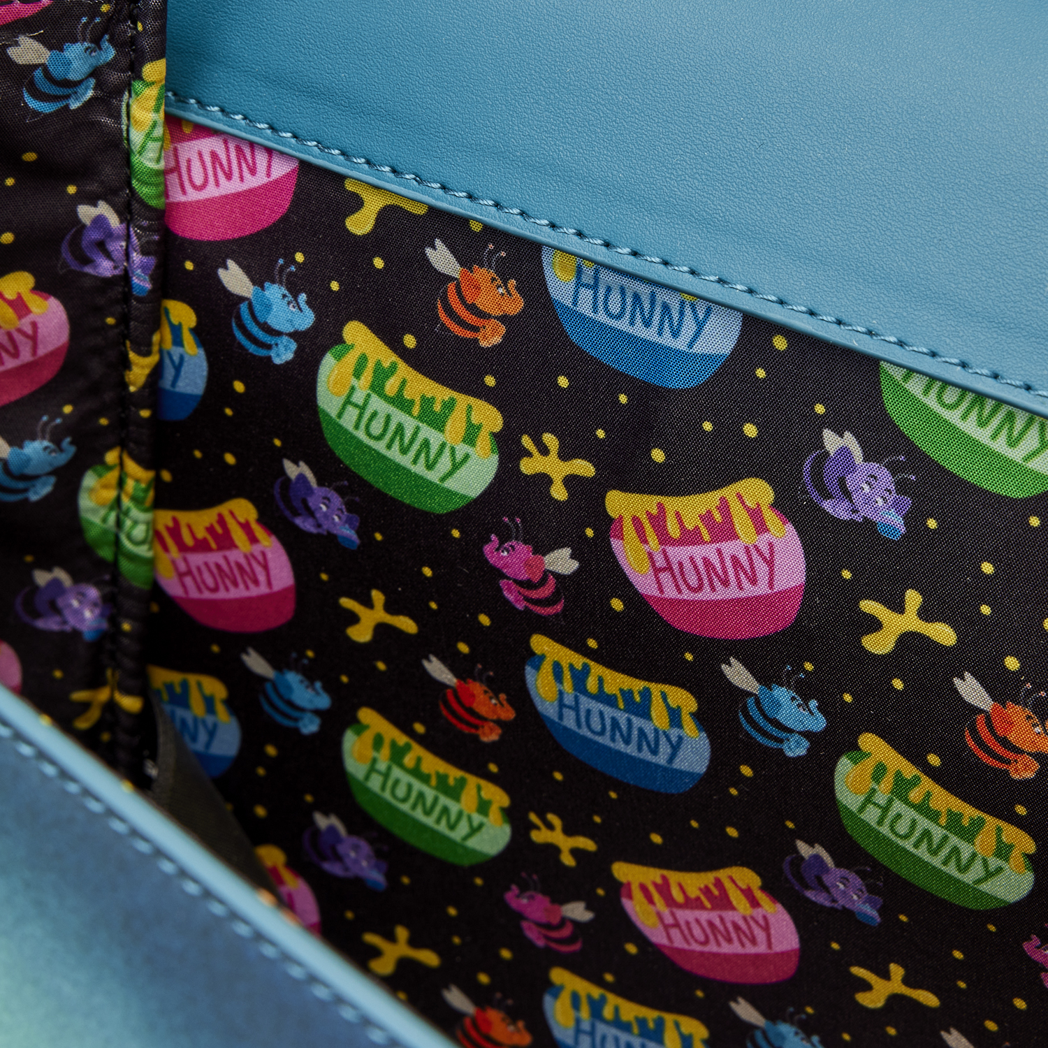 WDTB2743-LFDISNEYWINNIETHEPOOHHEFFADREAMSCROSSBODYBAG0182INSIDE