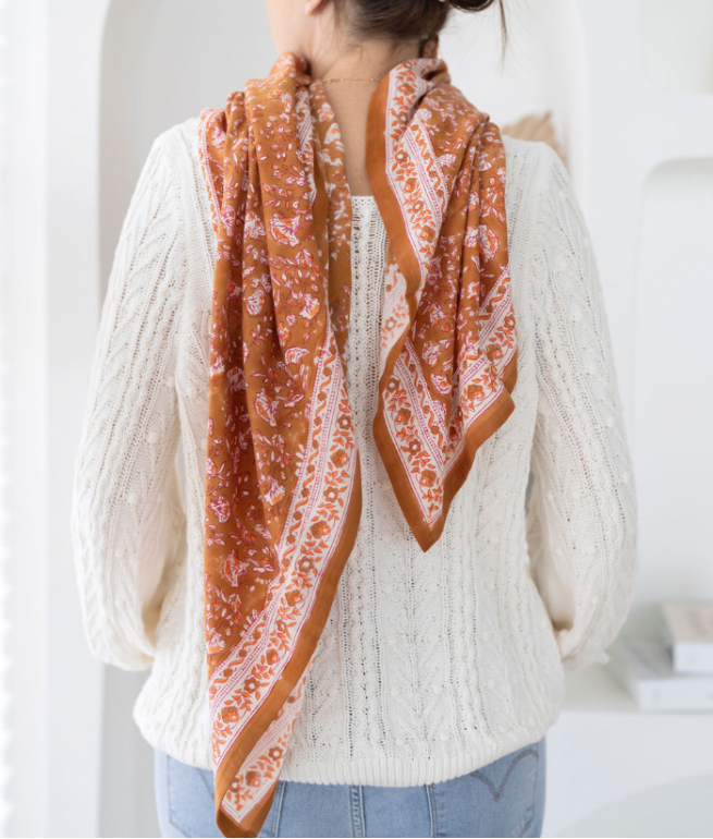 grand-foulard-sarika-caramel (2)