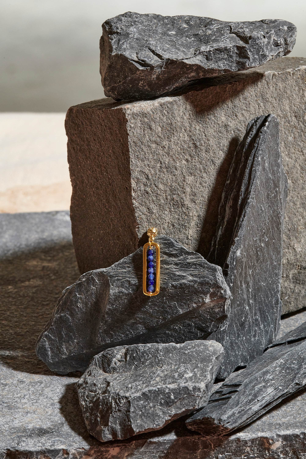 Boucles d\'oreilles pendantes Andi - Lapis-lazuli