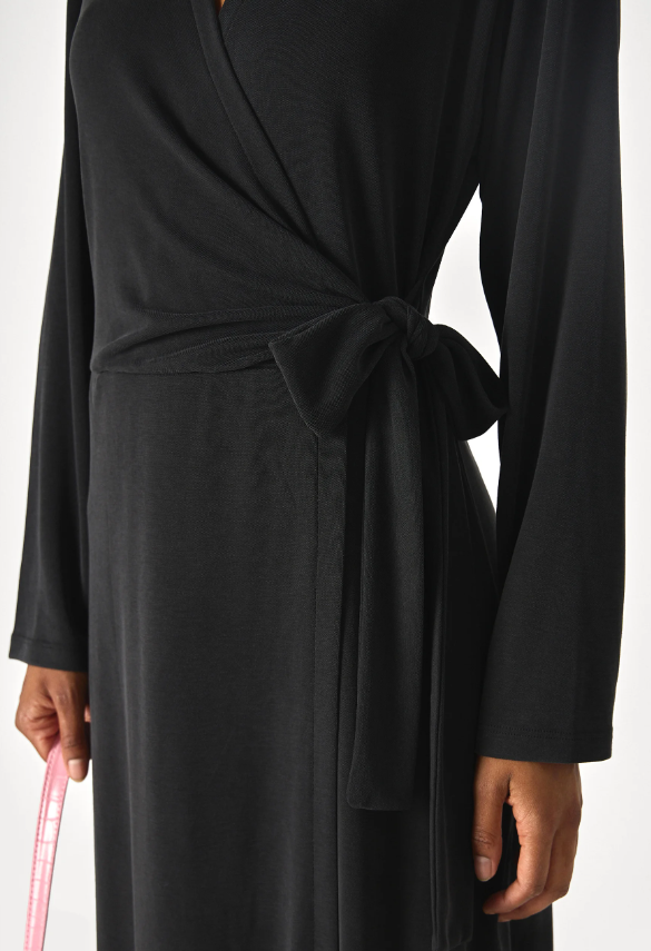 robe_wrap_noir