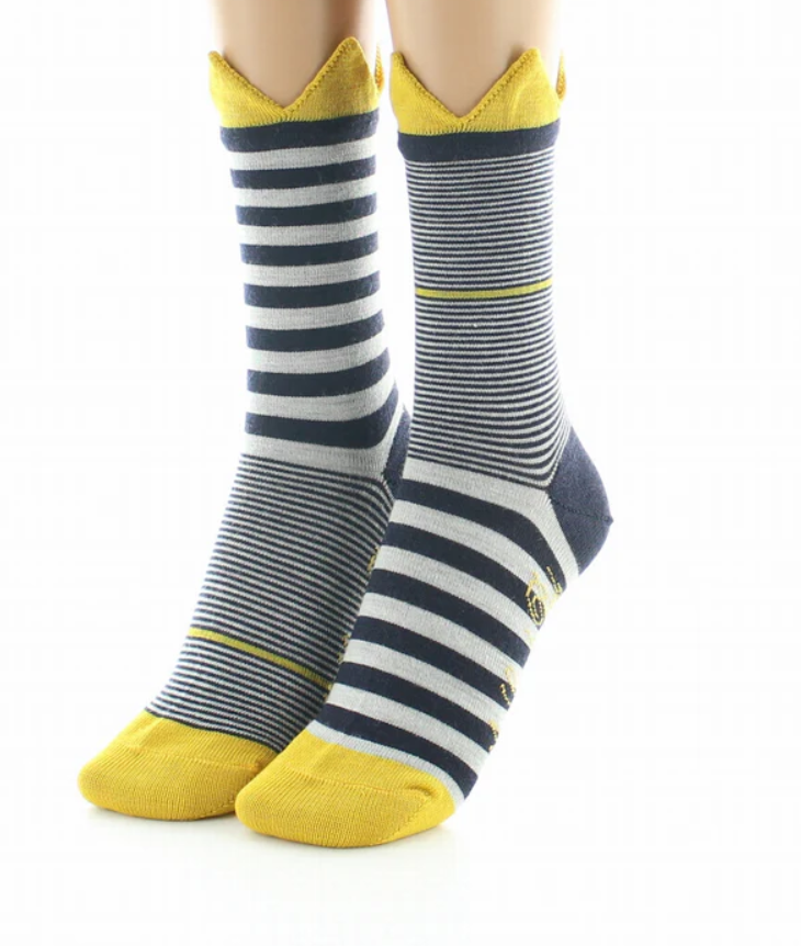 CHAUSSETTES_COURONNE_JAUNE_2