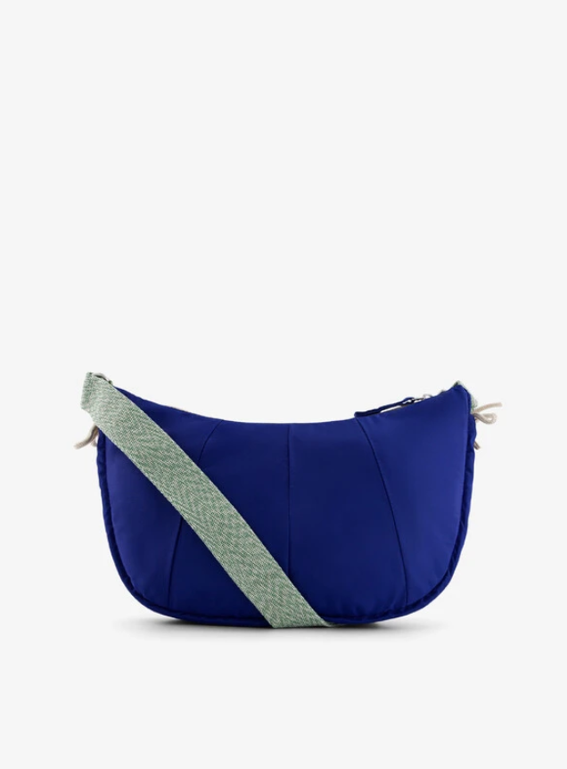 half_moon_bag_bleu_vif_3