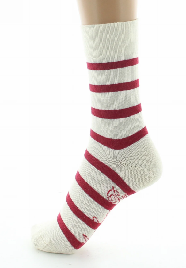 chaussettes-ecru-reyures-rouges-4