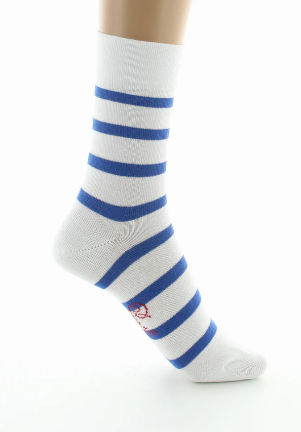 chaussettes-blanc-rayures-bleues-2