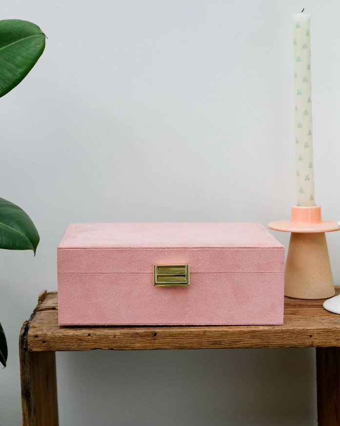 Louise-velours-rose-maison-scarlett-2