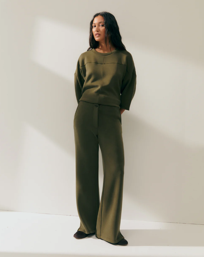 Pantalon large en tricot pour femme avec taille élastique-kaki-paz-torras-3