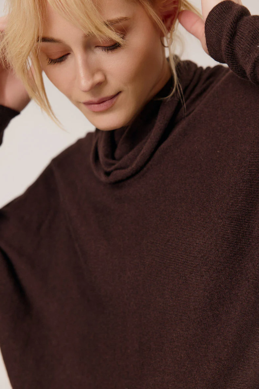 pull-trinidad-marron-artlove-3