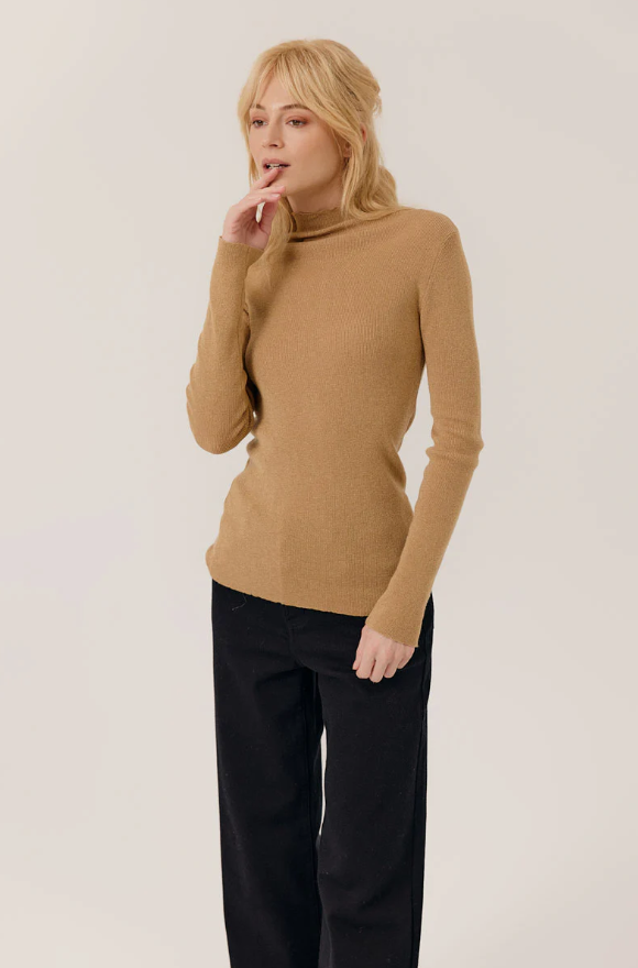 pull-anna-lena-camel-2