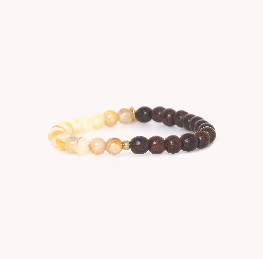 Bracelet extensible nacre dorée et bois de roblès - Fioria