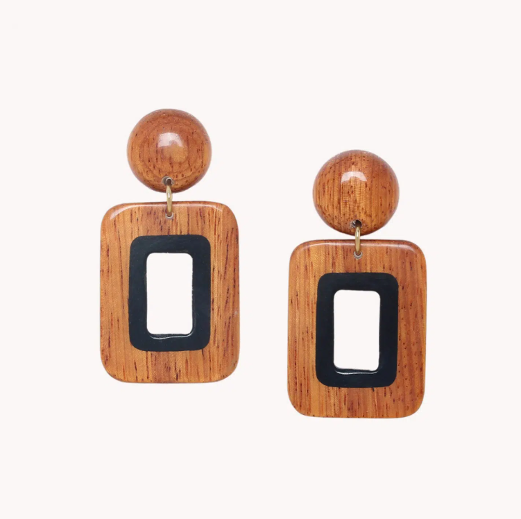 Boucles d\'oreilles poussoir pendant rectangulaire en bois de Bayong - Cannelle