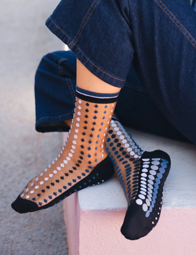 chaussettes vetrata bleue atelier saint eustache 6