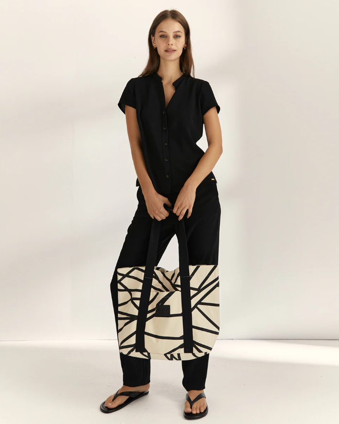 sac-cabas-bandouliere-imprime-geometrique-paz-torras-2