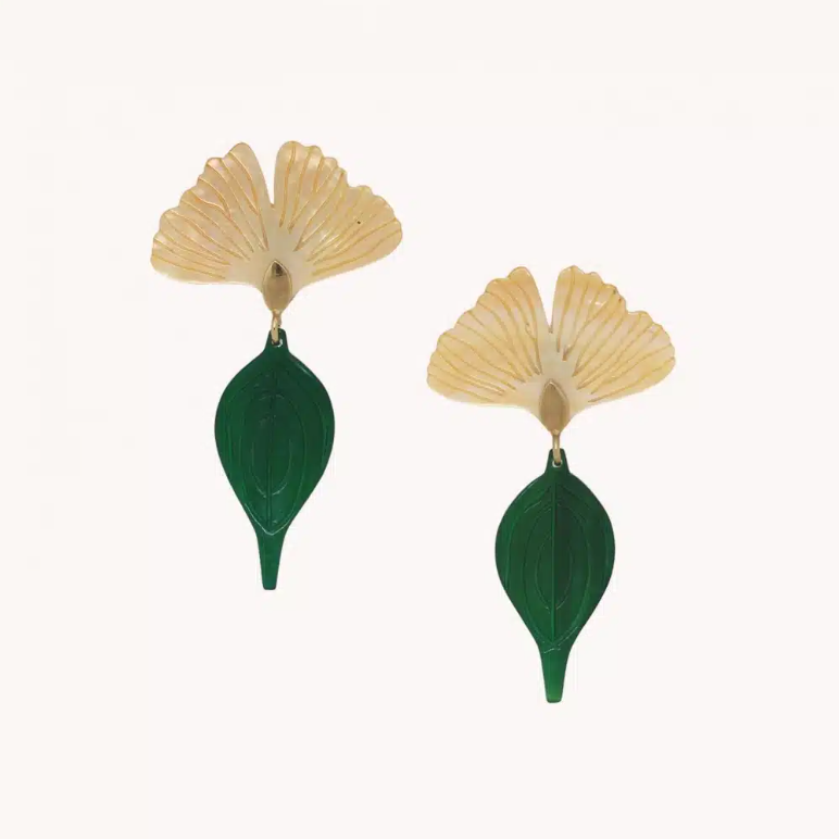 Boucles d\'oreilles poussoir ginkgo et feuille verte - Son Jardin