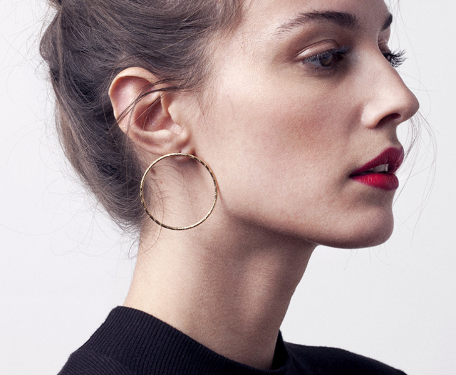 boucles-oreilles-babette-large-dore-chic-alors-2