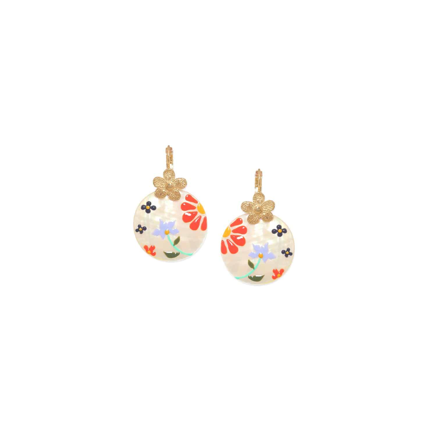 Boucles d\'oreilles dormeuses top fleur et pendant nacre peint à la main - Rosalie