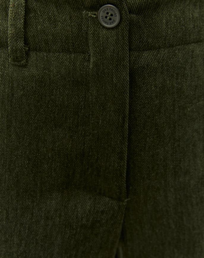 pantalon-droit-daim-vert-paz-torras-5